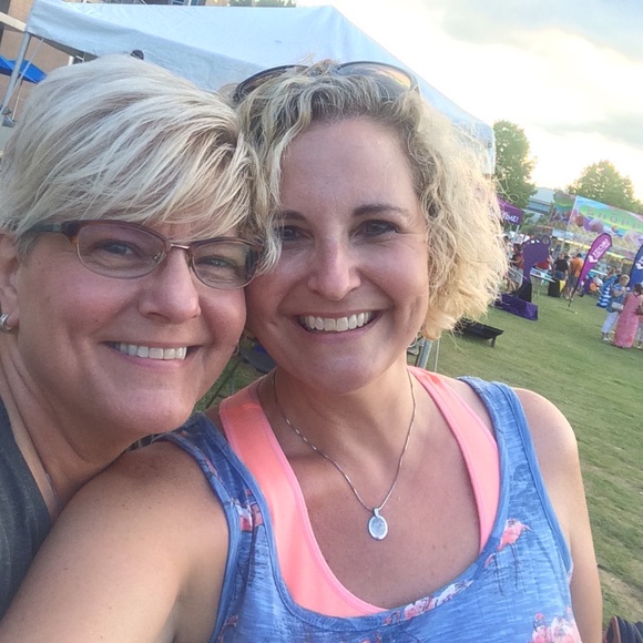 Meet your Posher, Holly - Picture 6 of 6